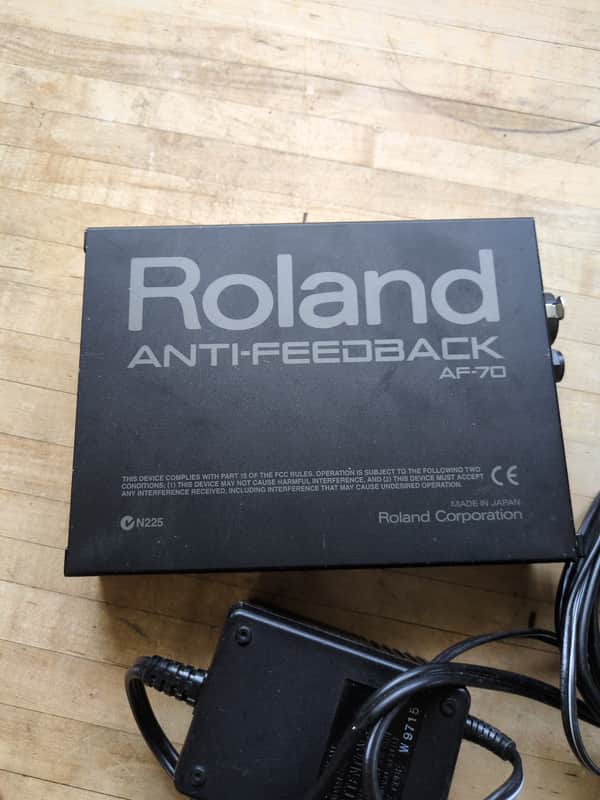 Roland AF-70 anti-feedback mic preamp and phantom power supply image 1