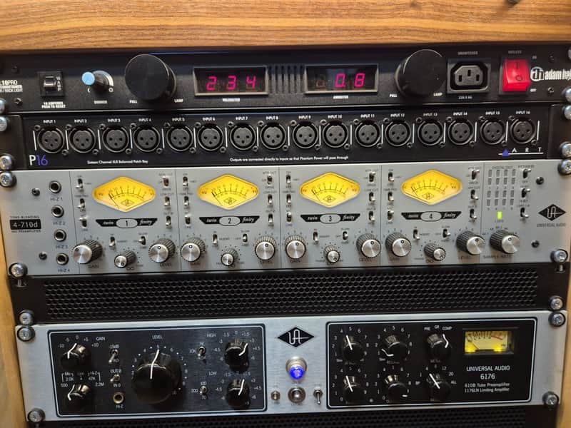 Universal Audio 4-710d 4-Channel Microphone Preamp 2019 image 1
