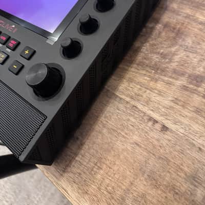 Akai MPC Live II Standalone Sampler / Sequencer 2020 - Present Black image 8