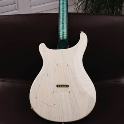 PRS 2016 Private Stock Custom 24 in Bahama Blue Smoked Burst w/Curly Maple Top, Swamp Ash Back & Backplates, Curly Maple Fretboard, Curly Maple Neck, Phase III Locking Tuners w/Curly Maple Buttons & Stained Curly Maple w/Paua Outline Inlays image 13
