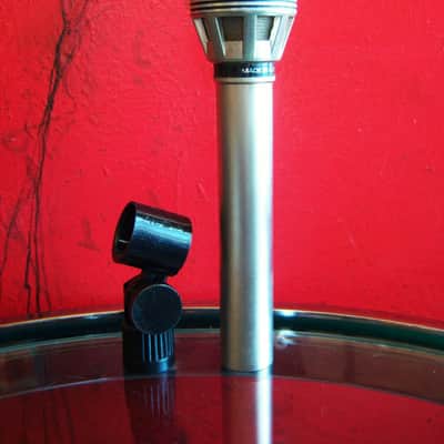 Vintage 1980's AKG D190ES dynamic cardioid microphone w clip & case Low Z 200 OHMS D1000E image 13