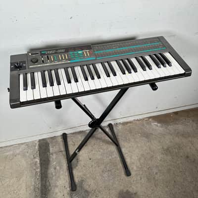 Korg POLY-800 Analog Synthesizer 80s