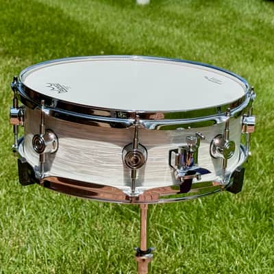 Custom Built Maple 14 x 4 Inch Snare Drum White Oyster Maple Snare Drum 2025 - White Oyster Wrap image 12
