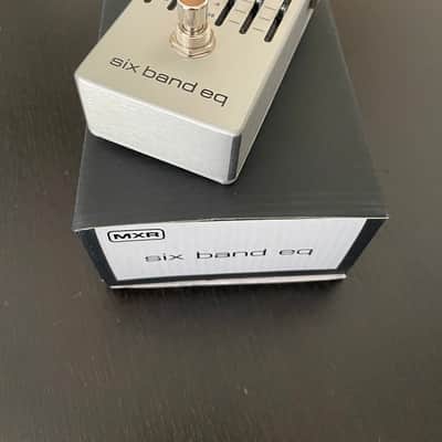 MXR M109S Six Band EQ 2016 - Present - Silver image 2