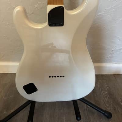 Squier Contemporary Stratocaster Special HT 2021 - Present - Pearl White image 7