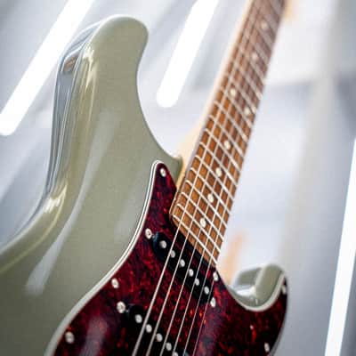 Fender Japan FSR Collection Hybrid II Strat RW JOM image 4