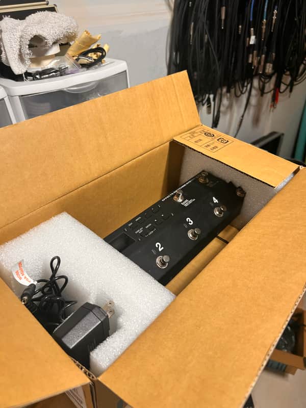 Boss ES-5 2016 - present - Black image 1