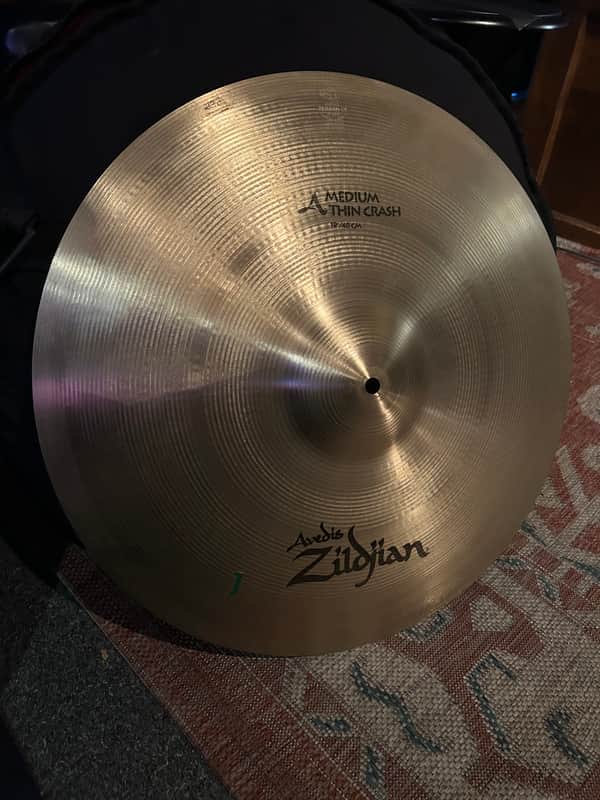 Zildjian 19" medium thin crash image 1