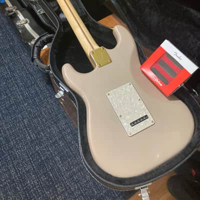 Fender Stratocaster P/C Alder Shoreline Gold image 11