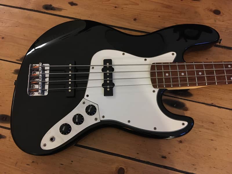 Fender Squier Jazz Bass Electric Guitar Made in Korea 1996 CN Pre