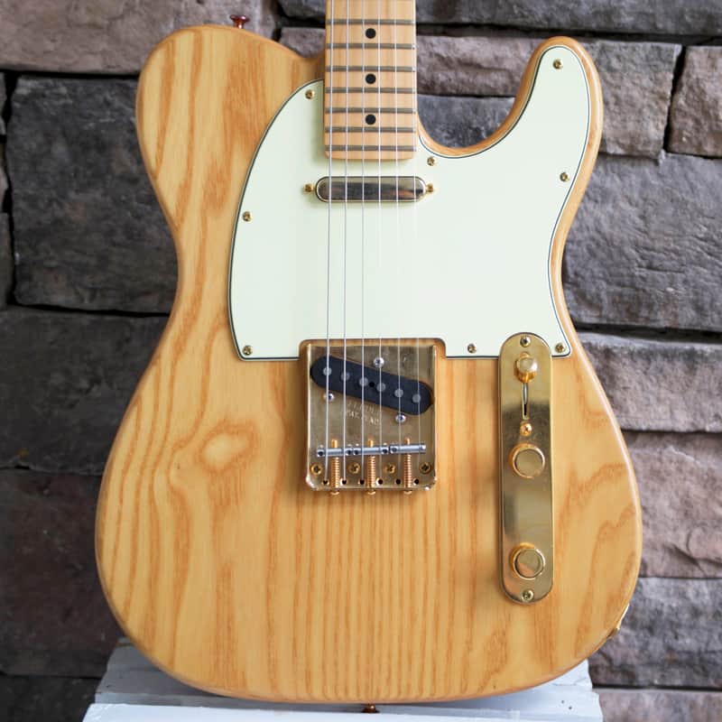 Fender American Deluxe Professional Telecaster Ash with Maple Fretboard 2011 - 2016 - Natural Blonde W/Gold Hardware