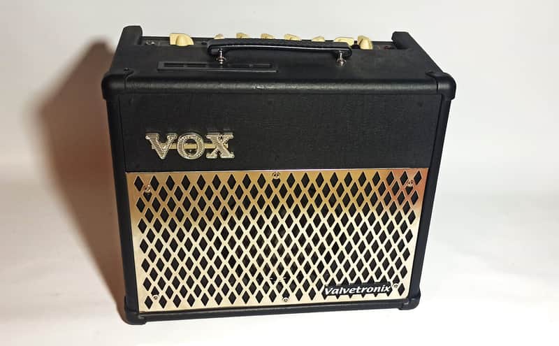 Vox Valvetronix VT15 | Reverb