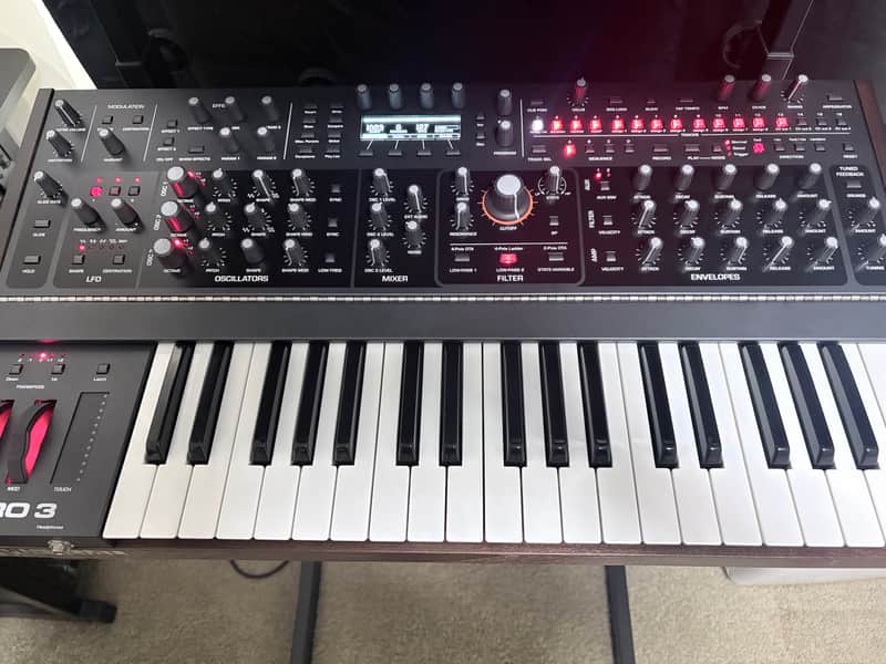 Sequential Pro 3 SE 37-Key 3-Voice Monophonic / Paraphonic Synthesizer 2020 - Present - Black with Wood Sides image 1
