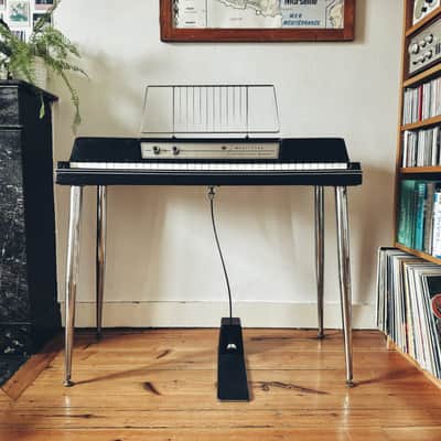 Wurlitzer 200A image 2