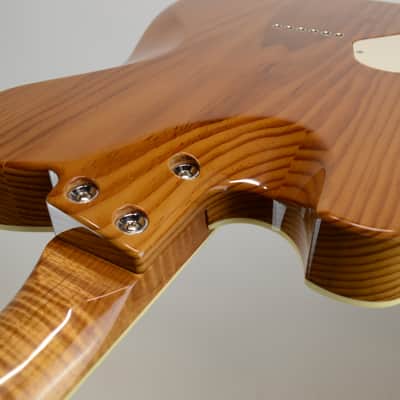 Bruce Guitars - "The Ellary" deluxe, surf green , Gemini pickups image 6