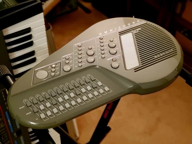 MUST SEE!!! SUZUKI OMNICHORD OM-200M (MIDI!) FULLY INSPECTED/SERVICED AND IN AMAZING CONDITION! image 1