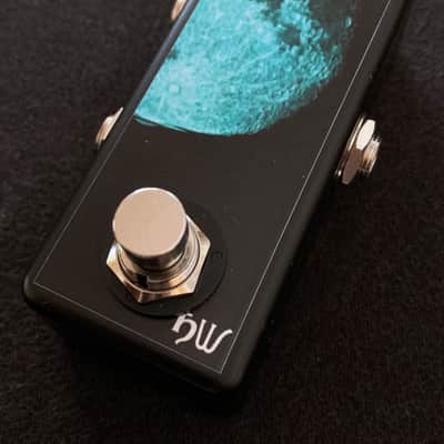 Saturnworks Black A/B Box Guitar Switch Pedal with LED, Soft Click Switch, & Switchcraft USA Jacks - Handcrafted in California