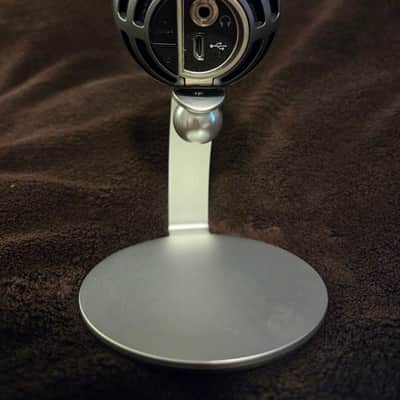 Shure MOTIV MV5 Lightning / USB Condenser Microphone 2015 - Present - Silver and Black image 2