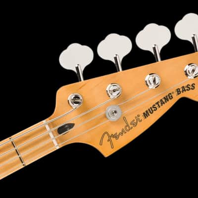 Fender Player II Mustang Bass PJ Maple Fingerboard 3-Color Sunburst image 6