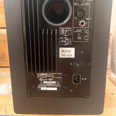 Yamaha HS8 Powered Studio Monitor (Pair) - Mint Condition image 9