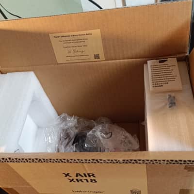 Behringer X Air XR18 - Bundle image 11