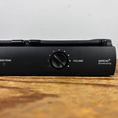 Shure UT UHF Marcad Diversity Wireless Guitar Transmitter and Receiver image 4