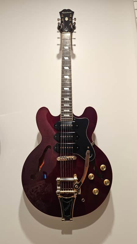 ギター Epiphone riviera custom p93 2014 Epiphone Riviera P93 Red Pearl Finish | Cream City Music