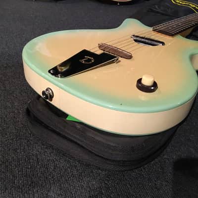 No.126925 RARE Danelectro Convertible Aqua Burst – Mint Condition image 7