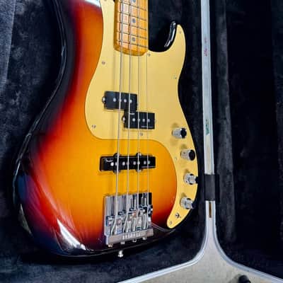 Fender American Ultra II Precision Bass with Maple Fretboard 2024 - Present - Ultraburst image 3
