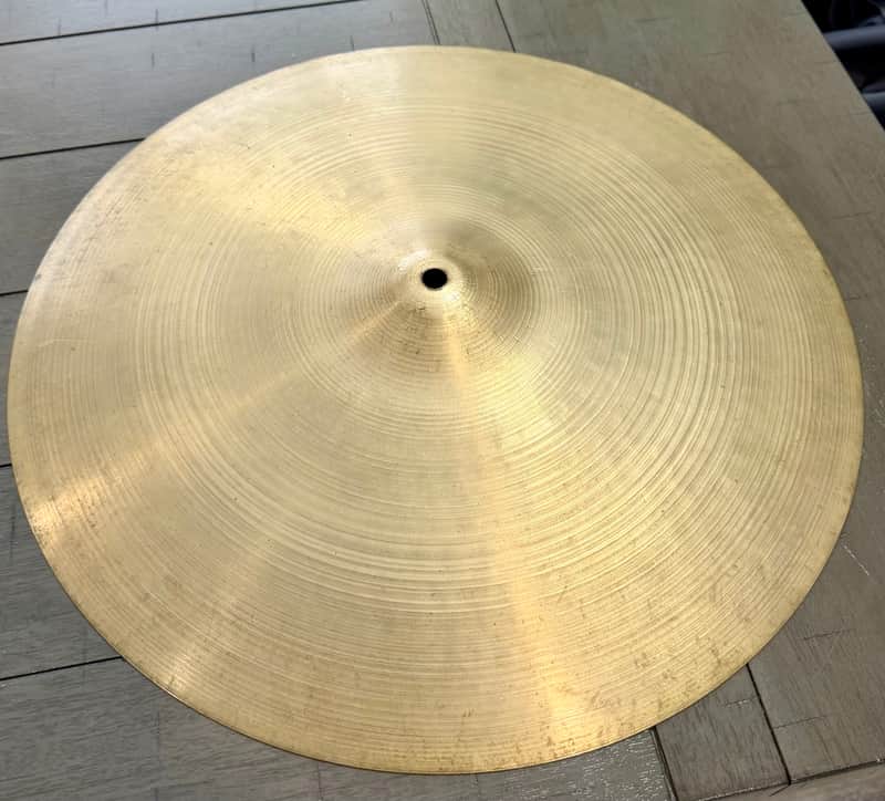 Zildjian Avedis 17 inch thin crash 60s image 1