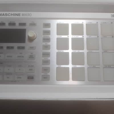 Native Instruments Maschine Mikro MKII 2010s - White Bild 1