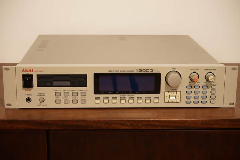 Akai S3000XL Sampler | Reverb