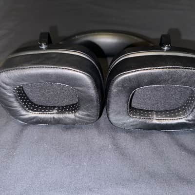 Monoprice Monolith AMT Headphones 2022 - Black image 2