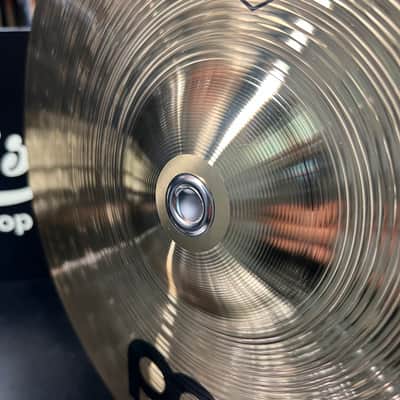 Meinl MA-BR-13M Medium 13" Marching Cymbals Student Brass Pair w/ Pads & Straps image 3