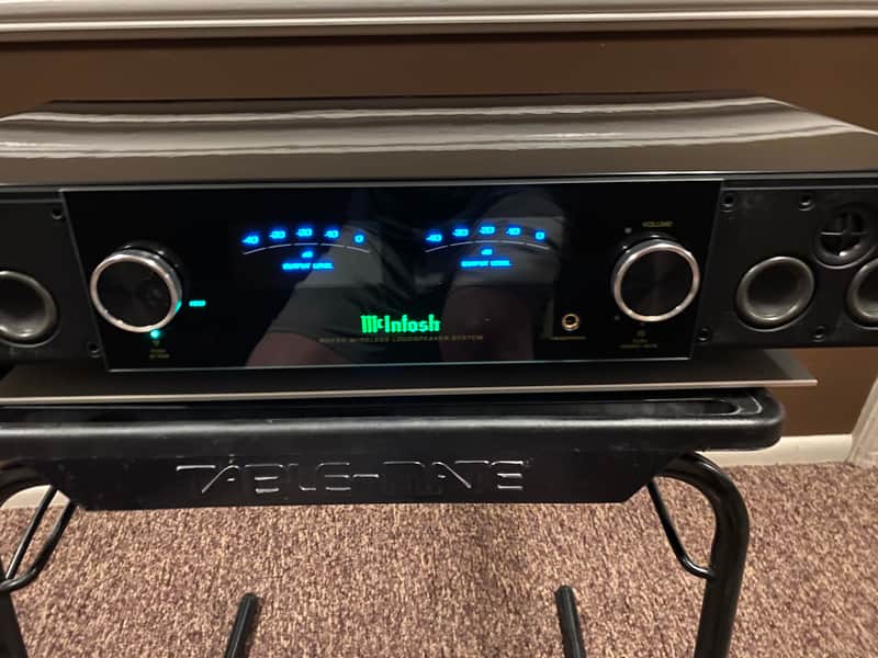 McIntosh RS250 Wireless Speaker System 2014 - Present - Black image 1