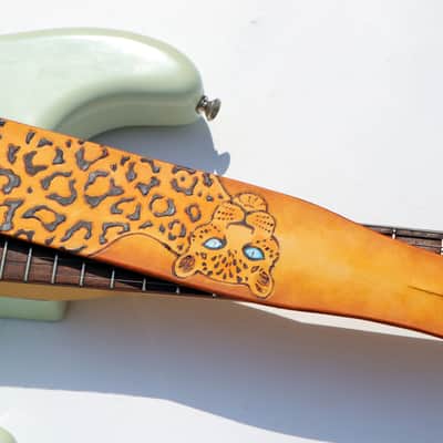 burnyblack custom made guitar strap leather - leopard pattern 1 yellow image 18