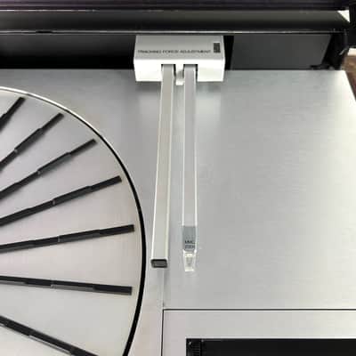 Bang & Olufsen Beogram 4004 Linear Tracking Turntable - Silver image 7