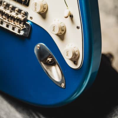 Xotic USA California Classic XSC Pro-2 SSH Light Aging-Lake Placid Blue w/Roasted Flame Maple Neck & Indian Rosewood FB image 3