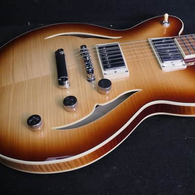 Hofner HCT-VTH-D-SP-SB Verythin CT SPECIAL Semi hollow Fame Maple Top New COMPACT like small 335 2 Humbuckers one a  P90 image 2