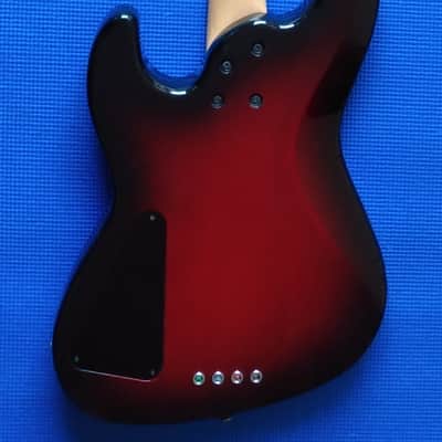 HAMER USA 1996 Cruise "J" Style Fretless Cherry/Black Burst Bass image 22