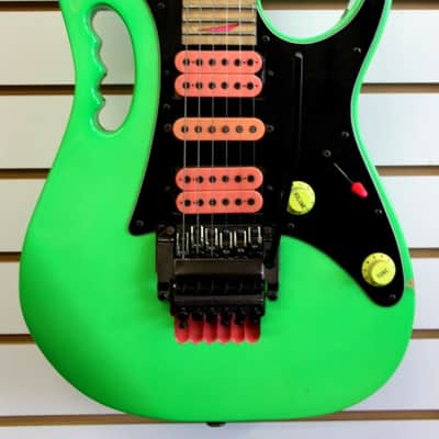 1987 JEM777LNG Steve Vai Electric Guitar Loch Ness Green w/ Case JEM image 5