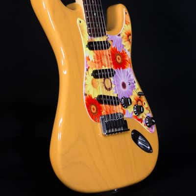 Fender American 60th Anniversary Strat with Case, Butterscotch, 2016 - Used image 4