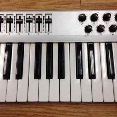 M-Audio Radium 61-Key USB Midi Controller image 4