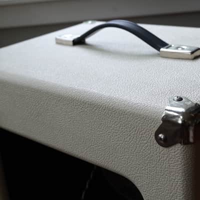 Tone Tubby Cube 1x12 Cabinet w/ Avatar Hellatone 60 (Celestion Vintage 30) - Cream/Oxblood image 4