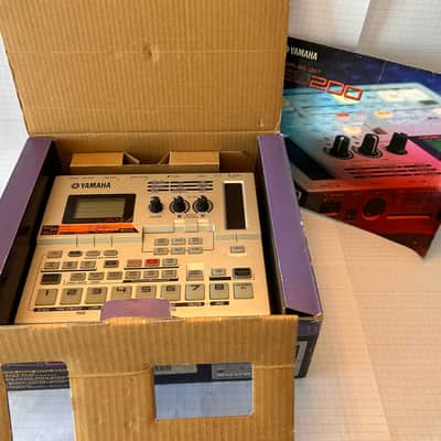 Yamaha  SU200  Sampler, Sequencer groovebox Excellent Condition in Box image 11