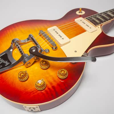 *** Gibson Custom Shop Les Paul Standard '56 Reissue 2022 - Vintage Sunburst with Bigsby A Gentleman's Les Paul image 5