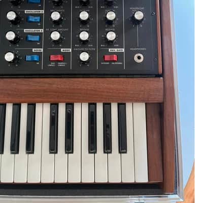 Moog Minimoog Voyager Performer Edition 44-Key Monophonic Synthesizer 2002 - 2015 - Traditional Wood Cabinet image 3