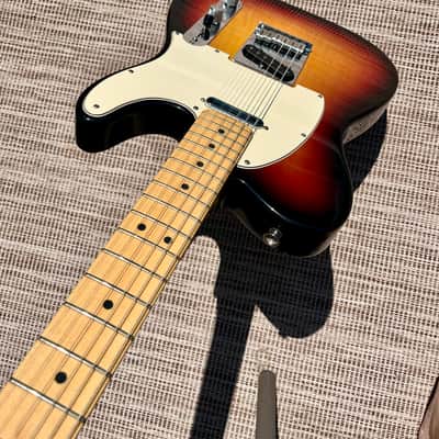 2004 Fender American Telecaster 3-Color Sunburst Maple Fretboard Neck AM MN 3TS American Series 3 Tone Sunburst Date 01/2004 MODEL #: 0118402700 Tele image 12