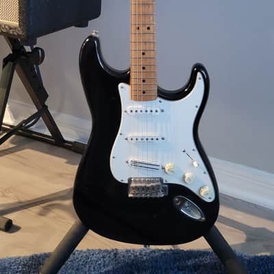 Fender Stratocaster 1998 - Black New Pickups and push-pull image 2
