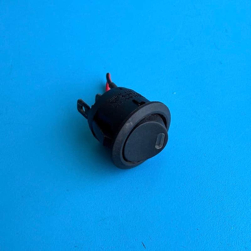 PEAVEY MAX 112 Bass Guitar Amplifier Part: Round Power ON/OFF Switch with Light image 1